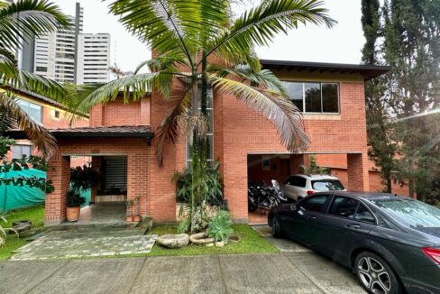 WhatsApp Image 2023-11-11 at 12.00.50