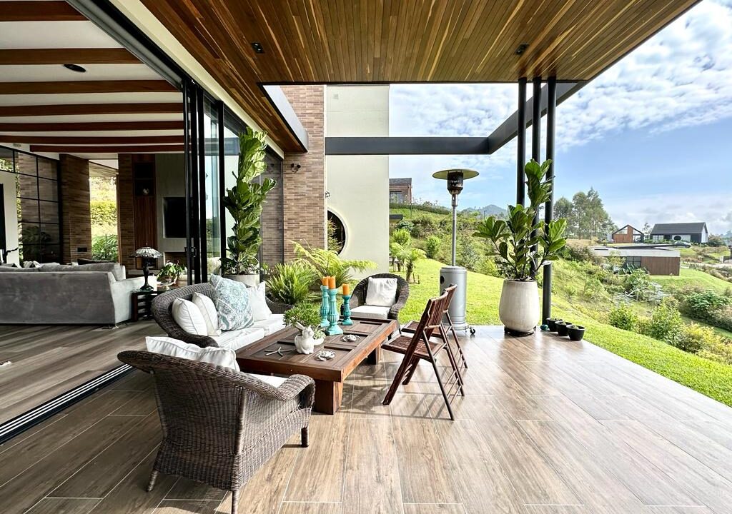 WhatsApp Image 2023-12-04 at 14.09.29