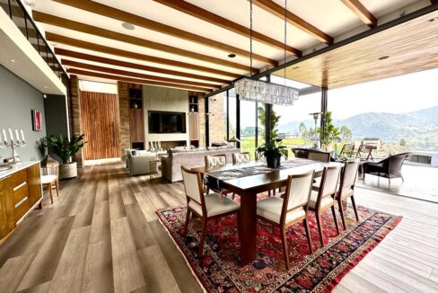 WhatsApp Image 2023-12-04 at 14.10.21