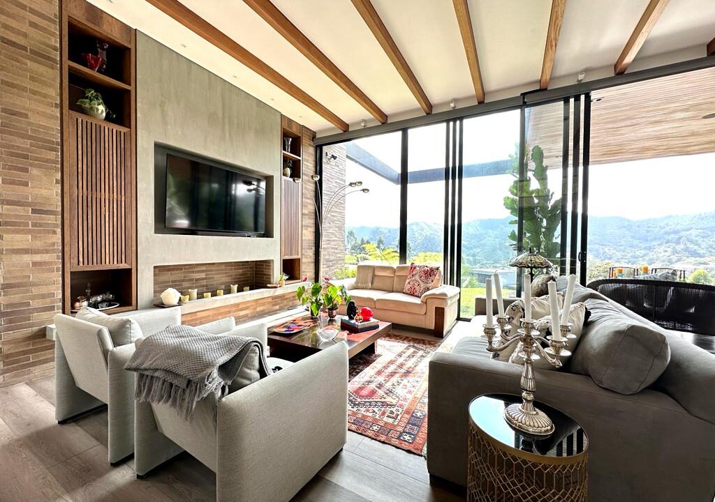 WhatsApp Image 2023-12-04 at 14.10.45