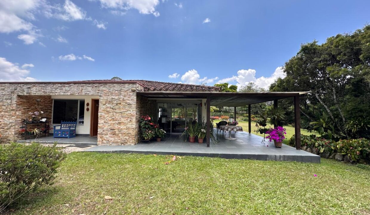 WhatsApp Image 2024-09-25 at 11.25.30 (4)