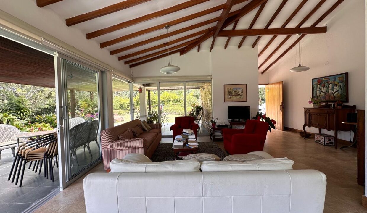 WhatsApp Image 2024-09-25 at 11.25.30 (8)