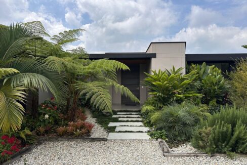 WhatsApp Image 2024-09-25 at 12.18.10 (1)