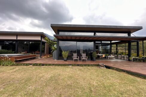 WhatsApp Image 2024-09-25 at 12.18.10 (10)