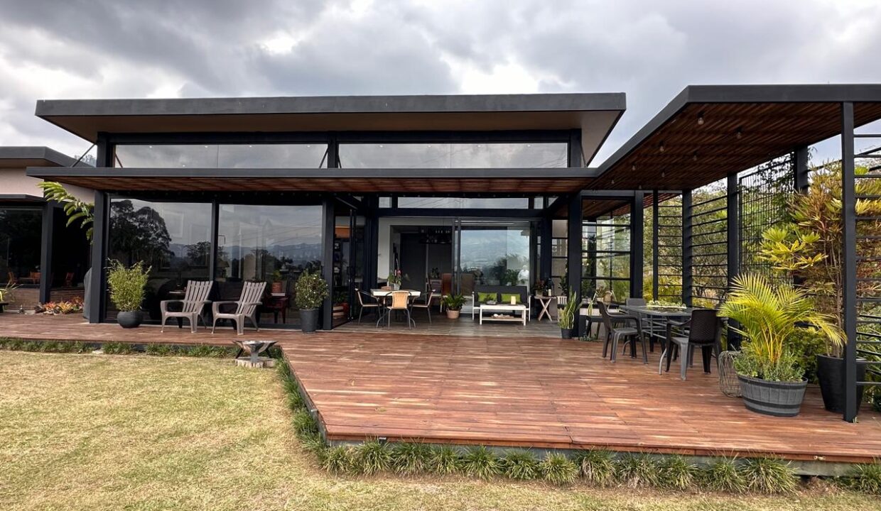 WhatsApp Image 2024-09-25 at 12.18.10 (11)