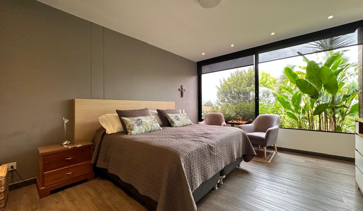 WhatsApp Image 2024-09-25 at 12.18.10 (5)