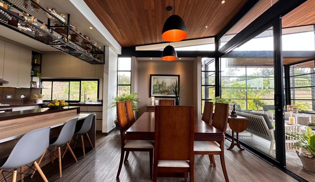 WhatsApp Image 2024-09-25 at 12.18.10 (7)