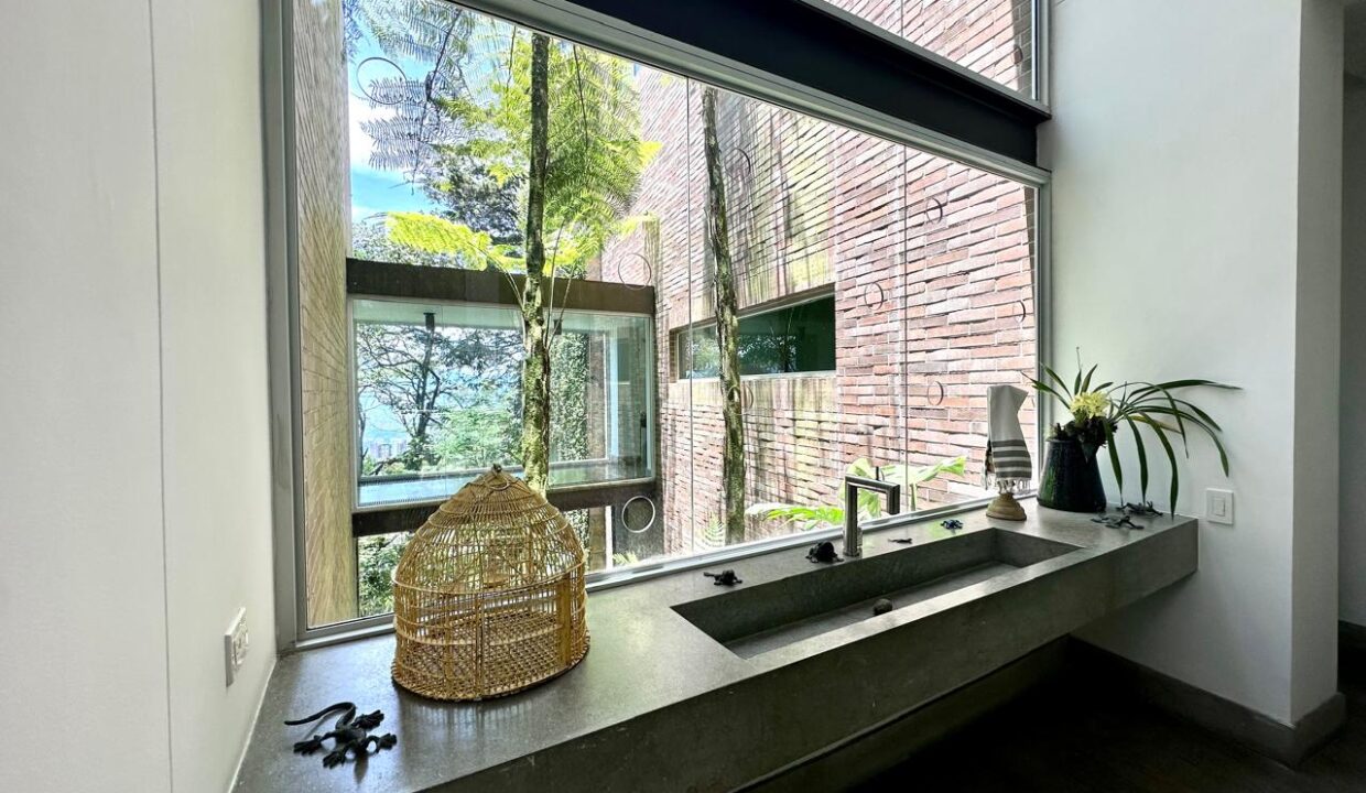 WhatsApp Image 2024-09-25 at 13.04.09 (10)