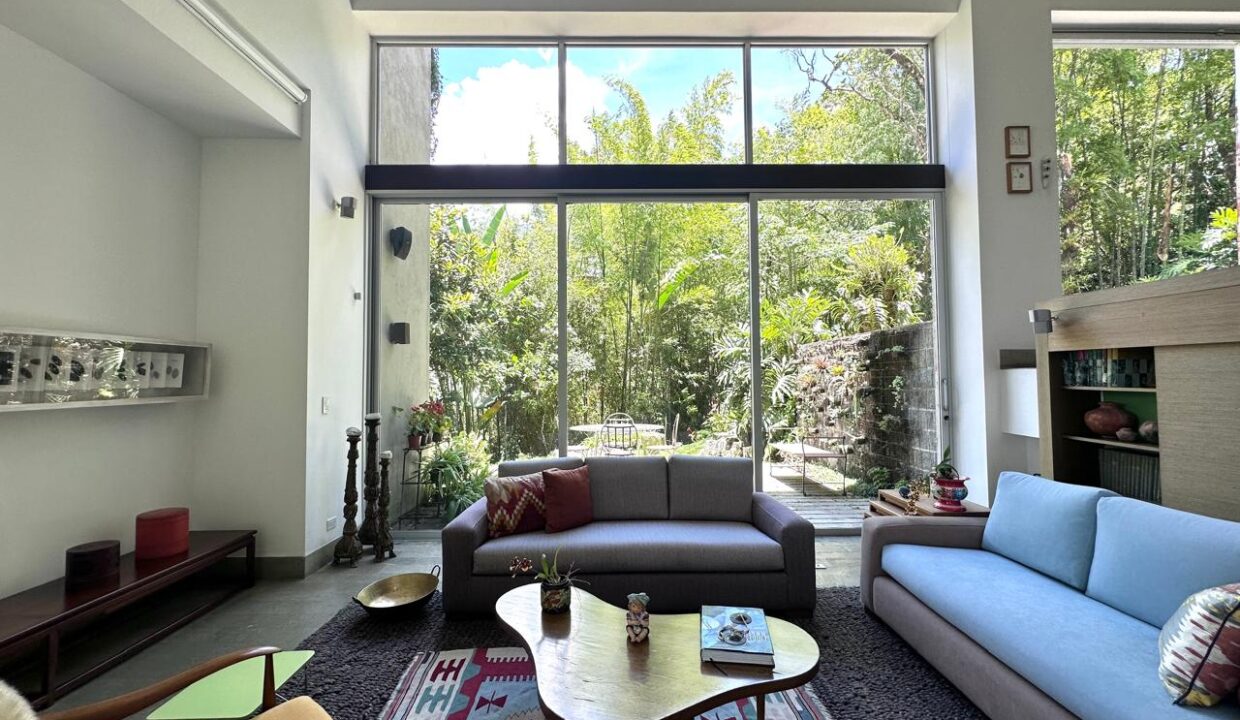 WhatsApp Image 2024-09-25 at 13.04.09 (3)