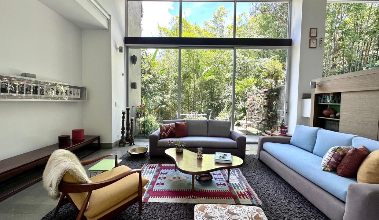 WhatsApp Image 2024-09-25 at 13.04.09 (4)