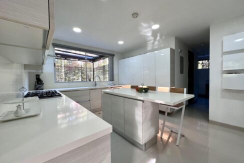 WhatsApp Image 2024-09-26 at 10.02.13 (4)