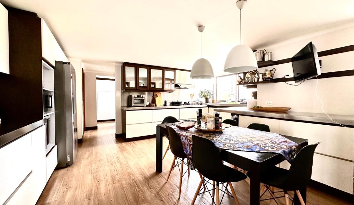 WhatsApp Image 2024-09-26 at 10.46.58 (14)