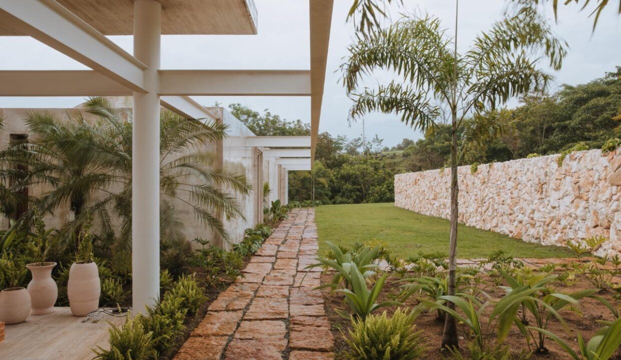 WhatsApp Image 2024-09-26 at 10.57.14 (4)