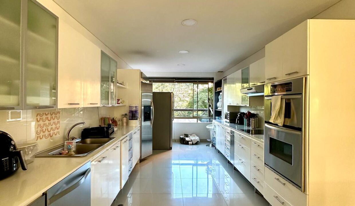 WhatsApp Image 2024-09-26 at 11.05.40 (4)