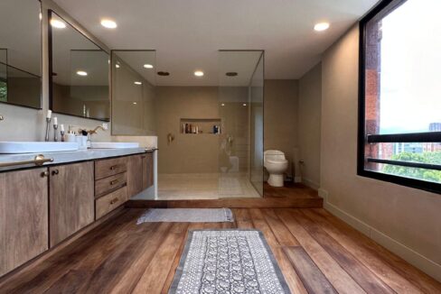 WhatsApp Image 2024-09-26 at 11.15.04 (1)