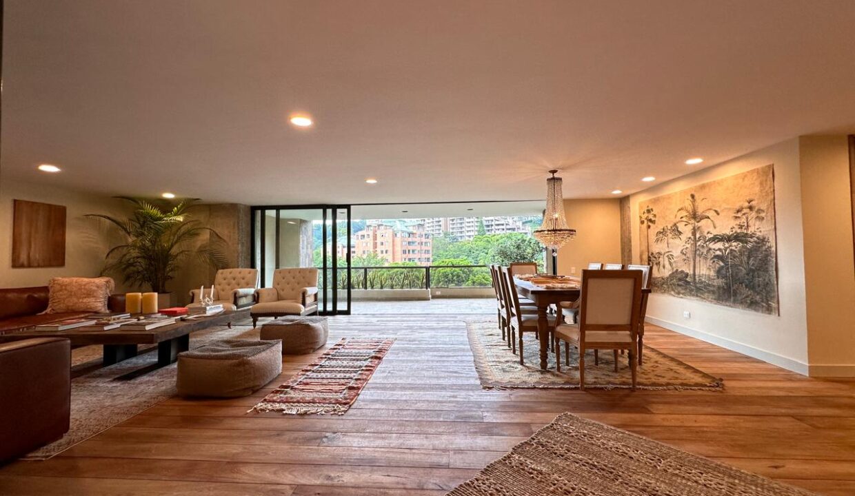 WhatsApp Image 2024-09-26 at 11.15.04 (4)