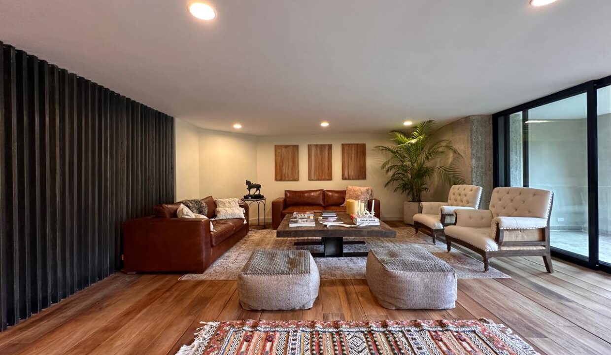 WhatsApp Image 2024-09-26 at 11.15.04 (5)