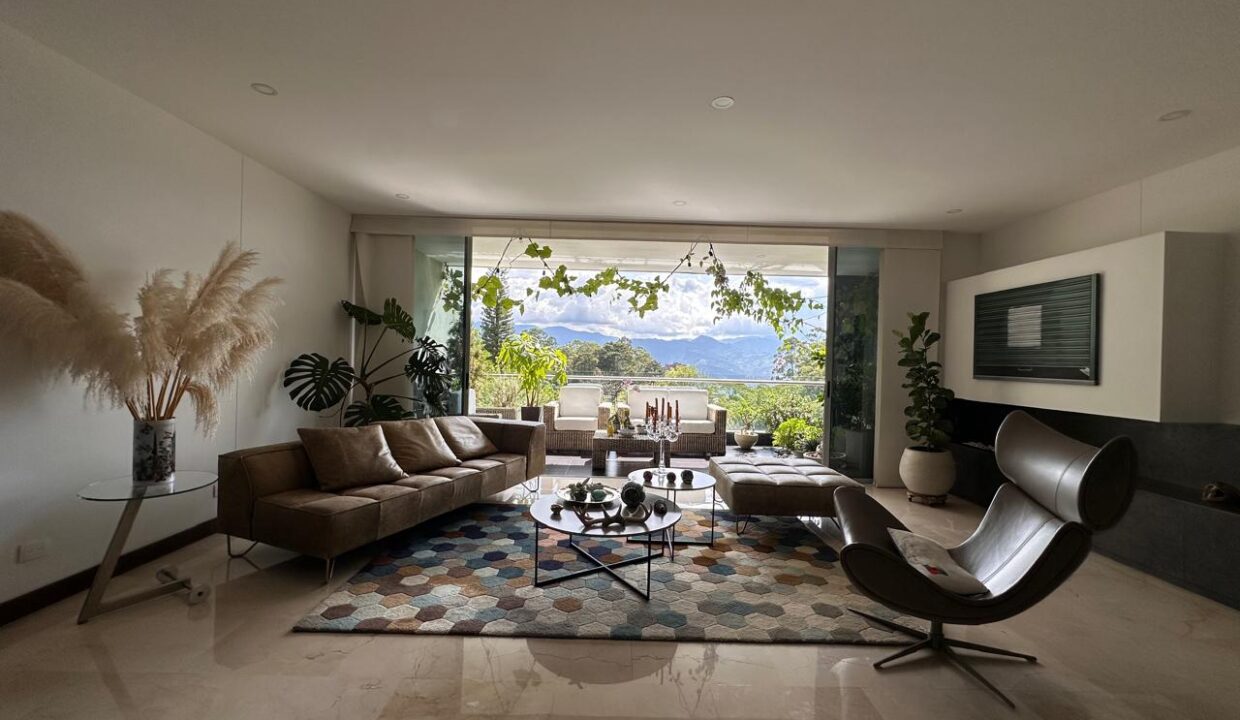 WhatsApp Image 2024-09-26 at 14.12.11 (2)