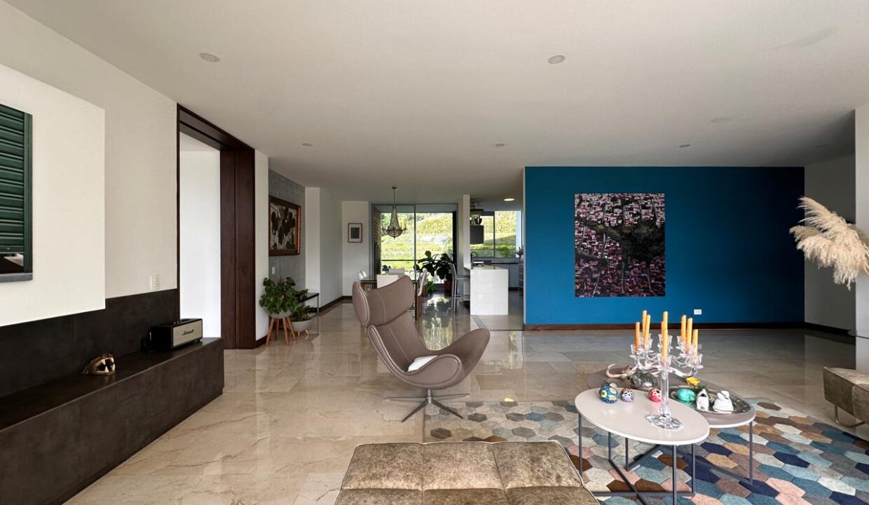 WhatsApp Image 2024-09-26 at 14.12.11 (4)