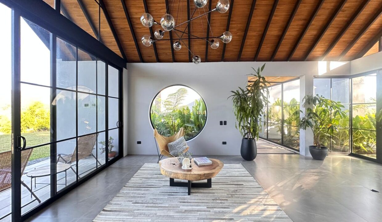 WhatsApp Image 2024-09-26 at 14.26.00 (2)