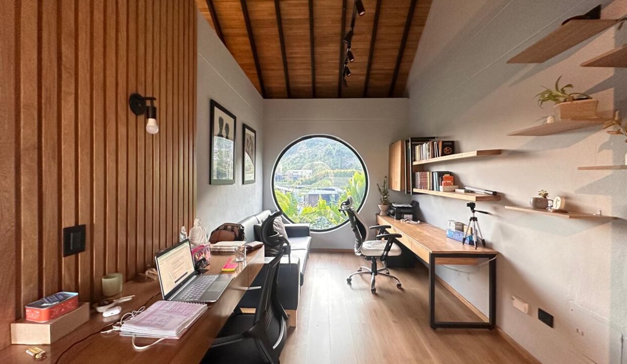 WhatsApp Image 2024-09-26 at 14.26.01 (2)