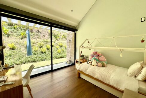 WhatsApp Image 2024-09-26 at 14.40.33 (5)