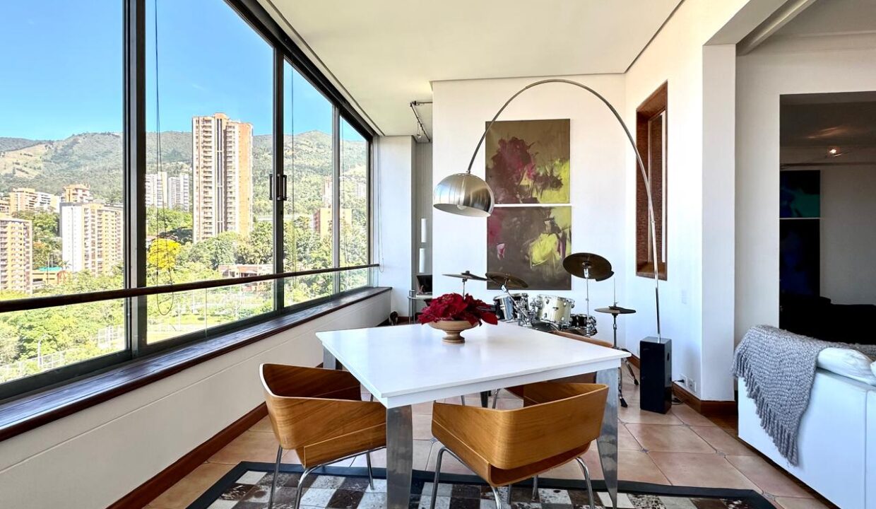 WhatsApp Image 2024-10-02 at 11.06.37 (1)