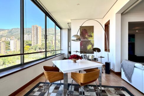 WhatsApp Image 2024-10-02 at 11.06.37 (1)