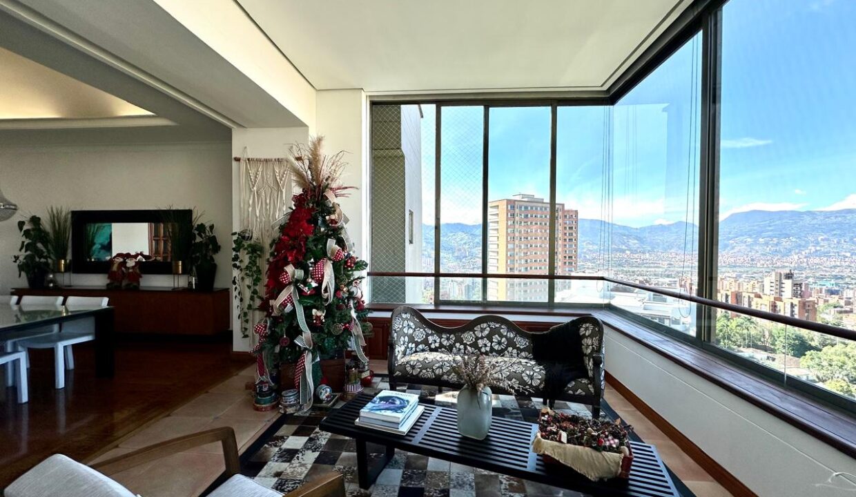 WhatsApp Image 2024-10-02 at 11.06.37