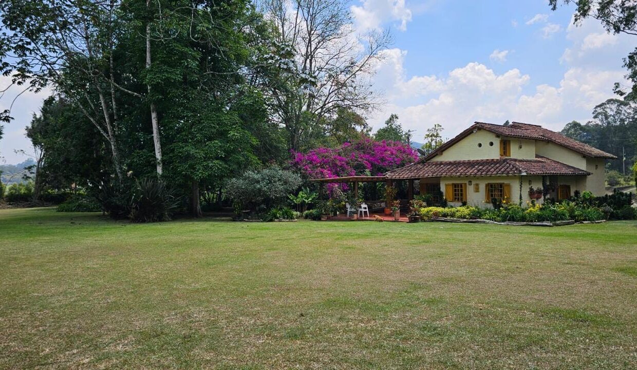 WhatsApp Image 2024-10-02 at 11.46.11 (2)