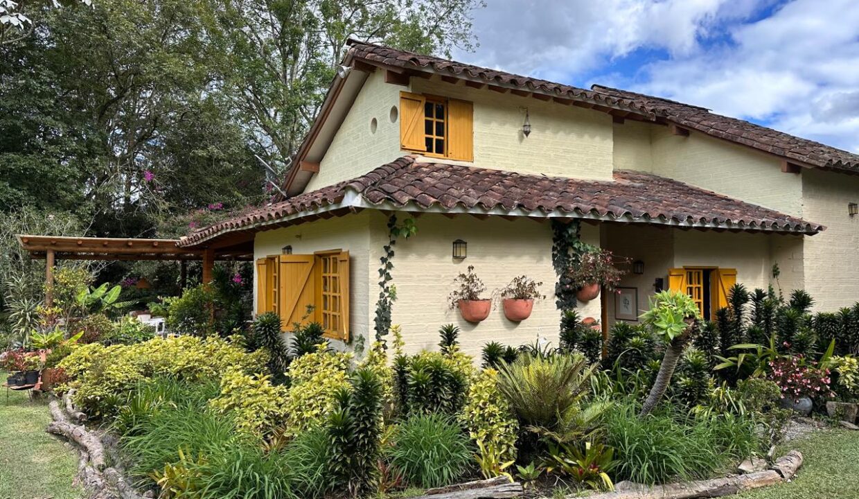 WhatsApp Image 2024-10-02 at 11.46.11 (3)