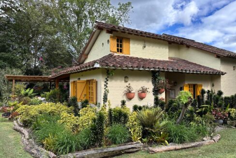 WhatsApp Image 2024-10-02 at 11.46.11 (3)