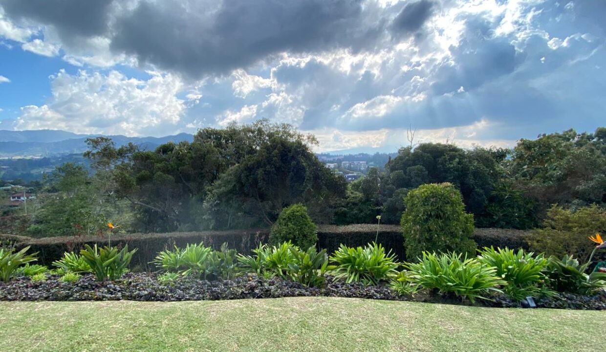 WhatsApp Image 2024-10-02 at 11.58.48 (5)