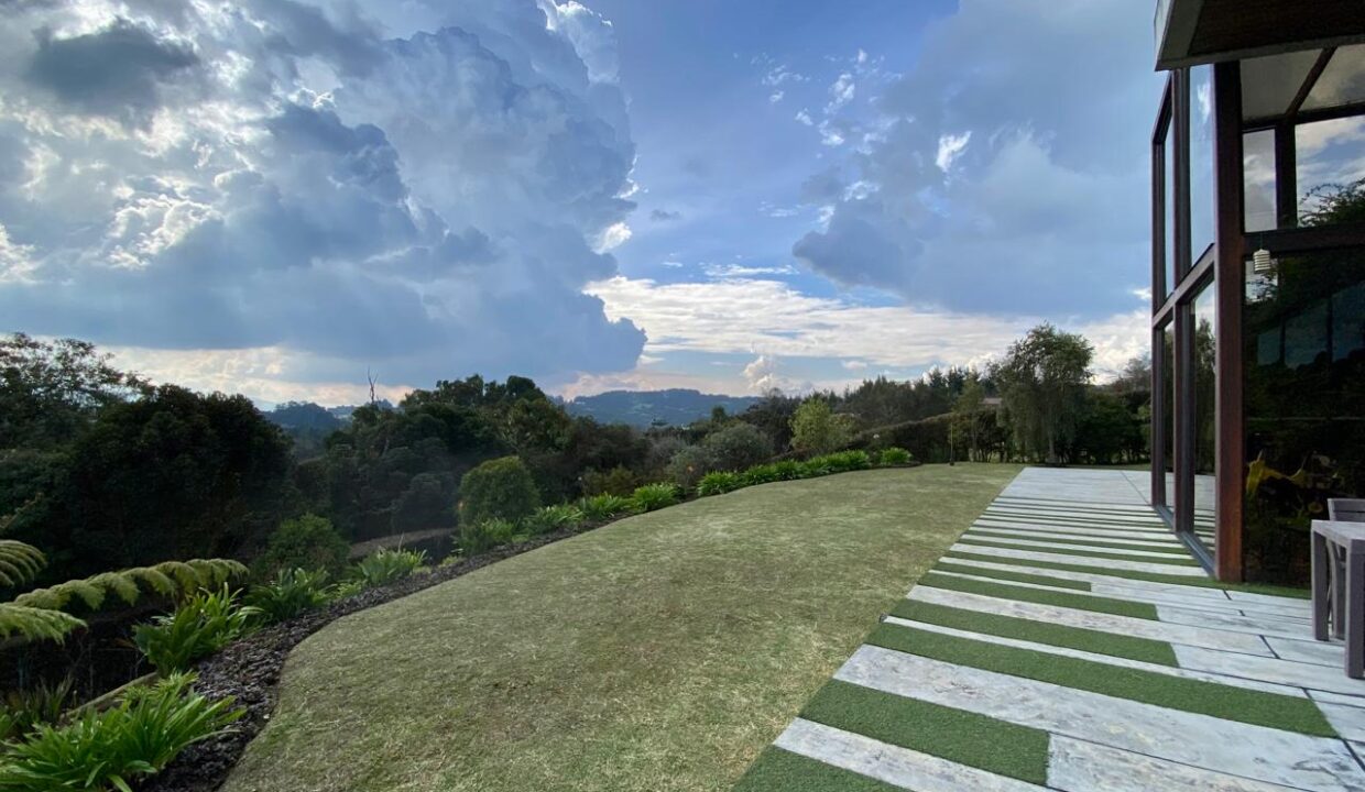 WhatsApp Image 2024-10-02 at 11.58.48 (6)