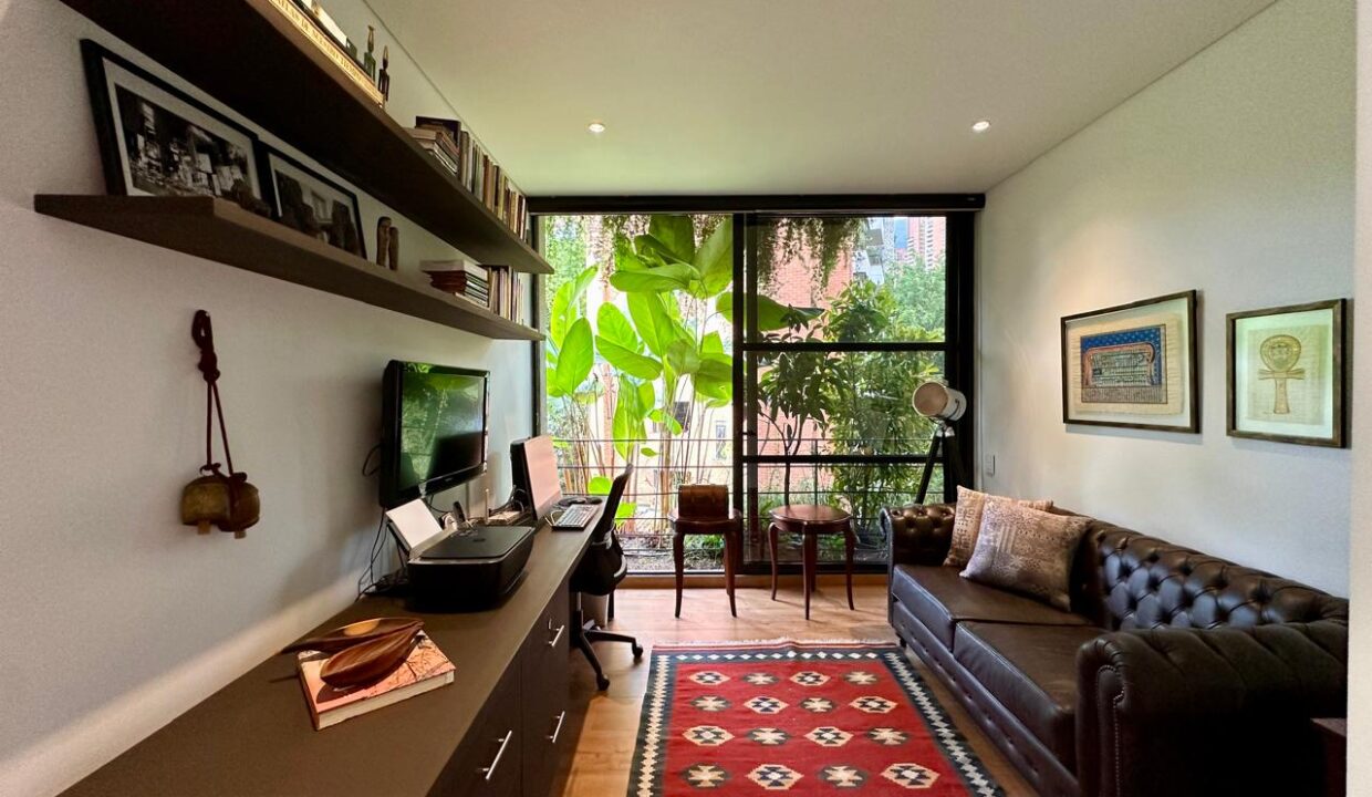 WhatsApp Image 2024-10-02 at 12.13.00