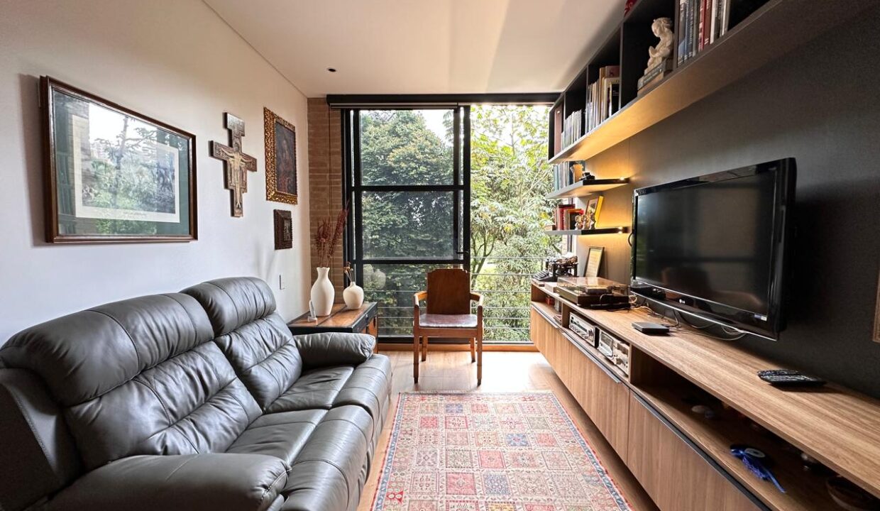 WhatsApp Image 2024-10-02 at 12.13.00 (2)