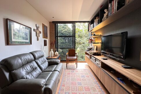 WhatsApp Image 2024-10-02 at 12.13.00 (2)