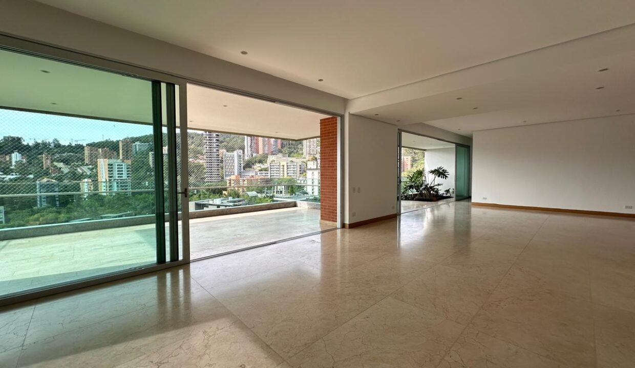 WhatsApp Image 2024-10-02 at 12.24.32