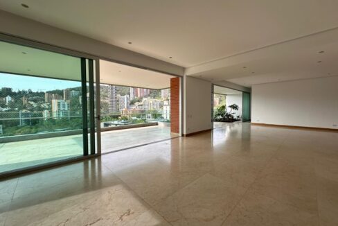 WhatsApp Image 2024-10-02 at 12.24.32