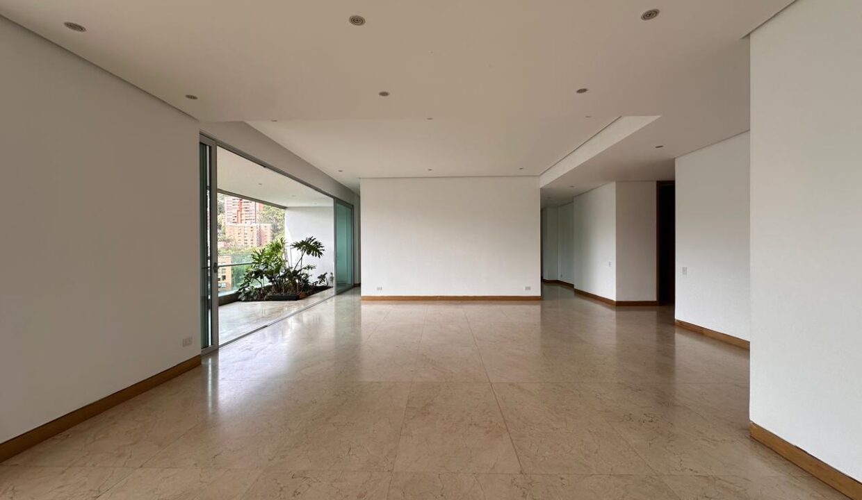 WhatsApp Image 2024-10-02 at 12.24.33