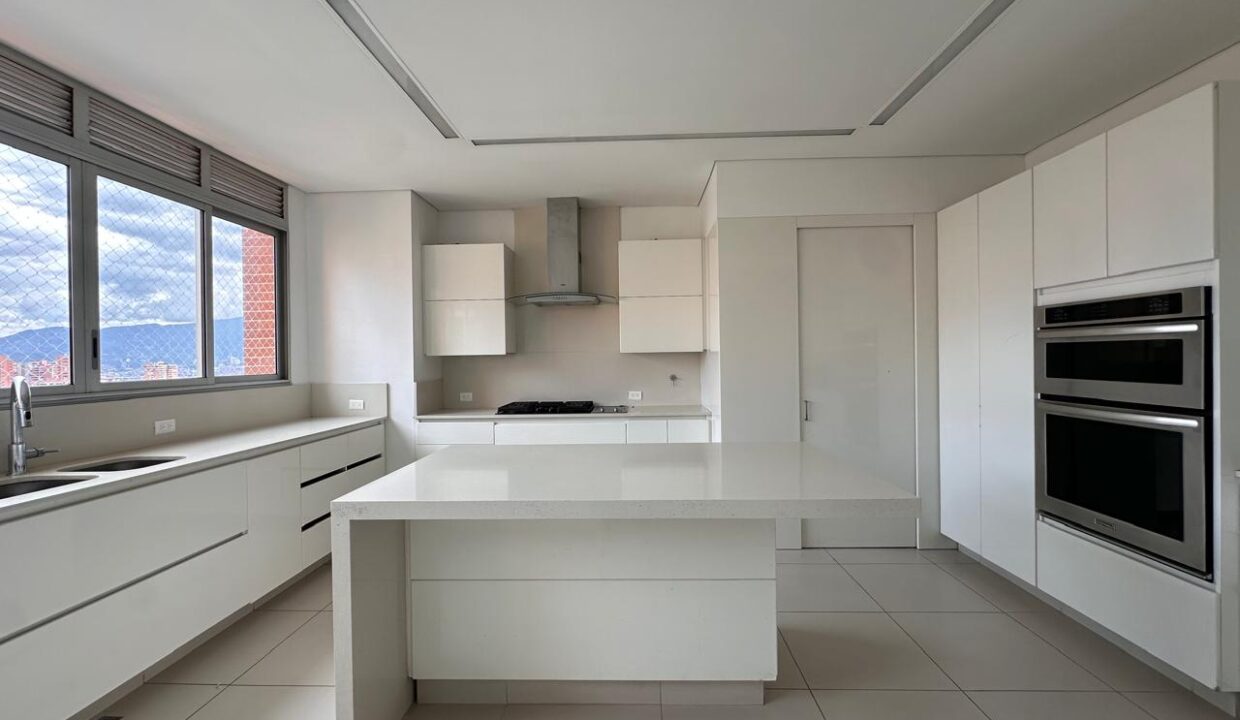 WhatsApp Image 2024-10-02 at 12.24.33 (2)