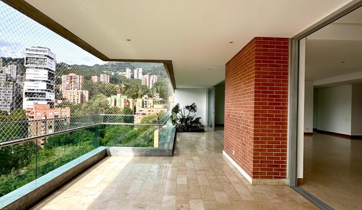 WhatsApp Image 2024-10-02 at 12.24.33 (3)