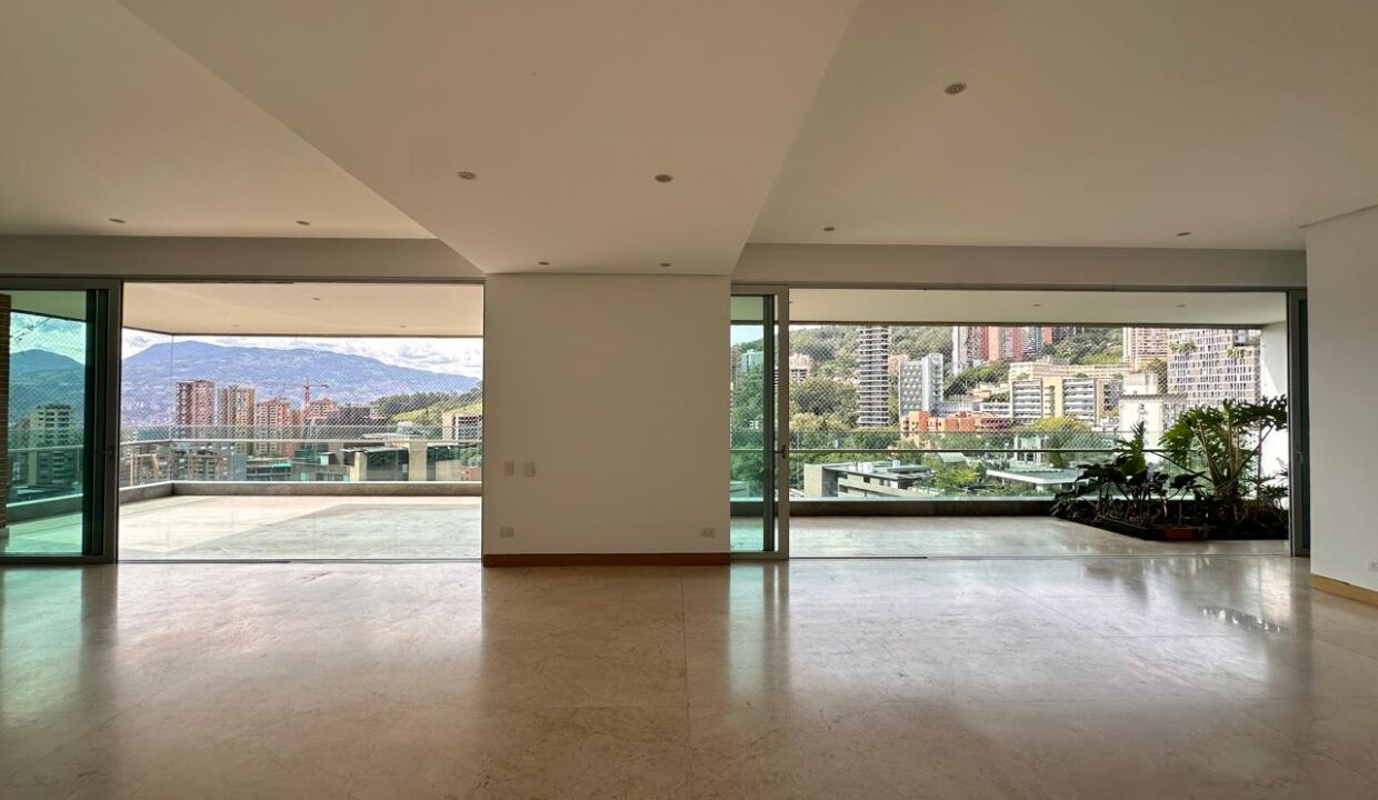 WhatsApp Image 2024-10-02 at 12.24.34