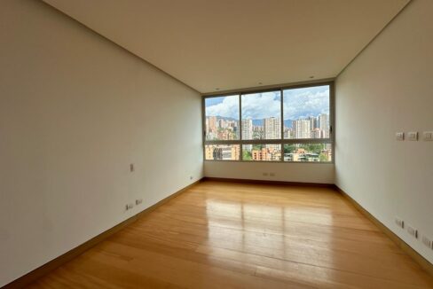 WhatsApp Image 2024-10-02 at 12.24.34 (3)