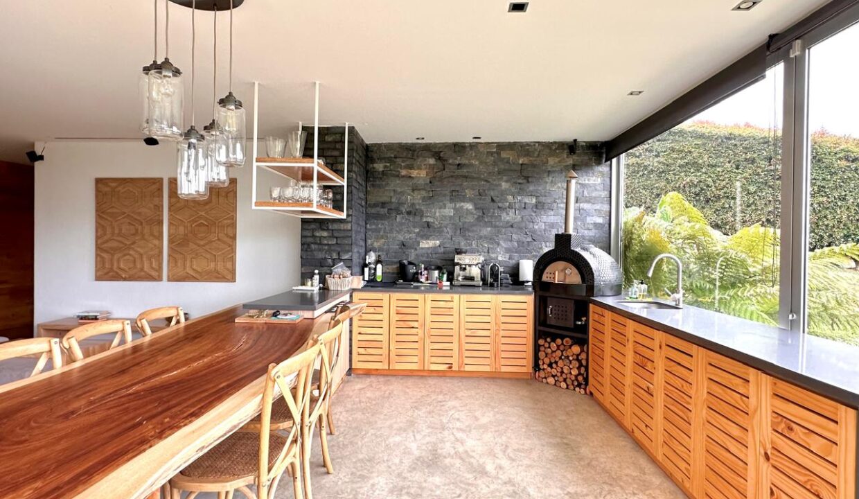 WhatsApp Image 2024-10-02 at 12.50.04 (1)