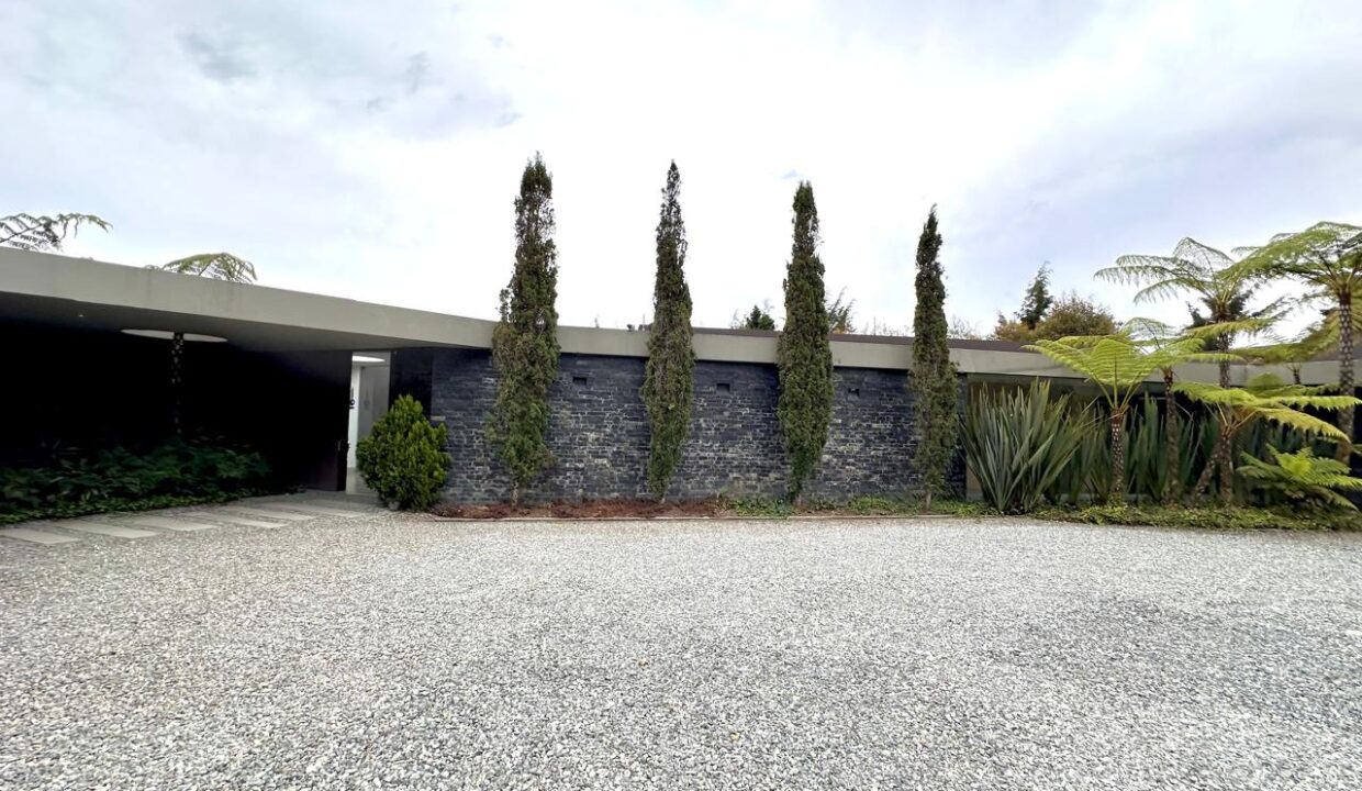 WhatsApp Image 2024-10-02 at 12.50.04 (10)