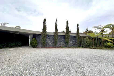 WhatsApp Image 2024-10-02 at 12.50.04 (10)