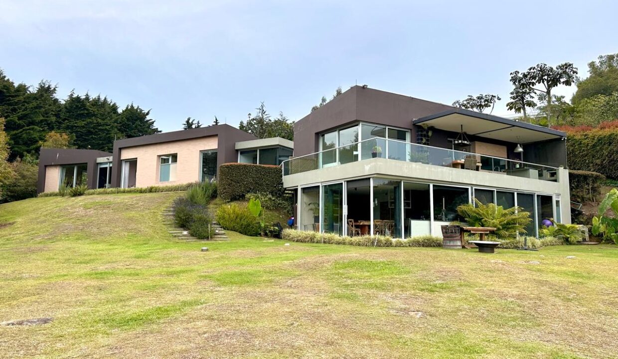 WhatsApp Image 2024-10-02 at 12.50.04