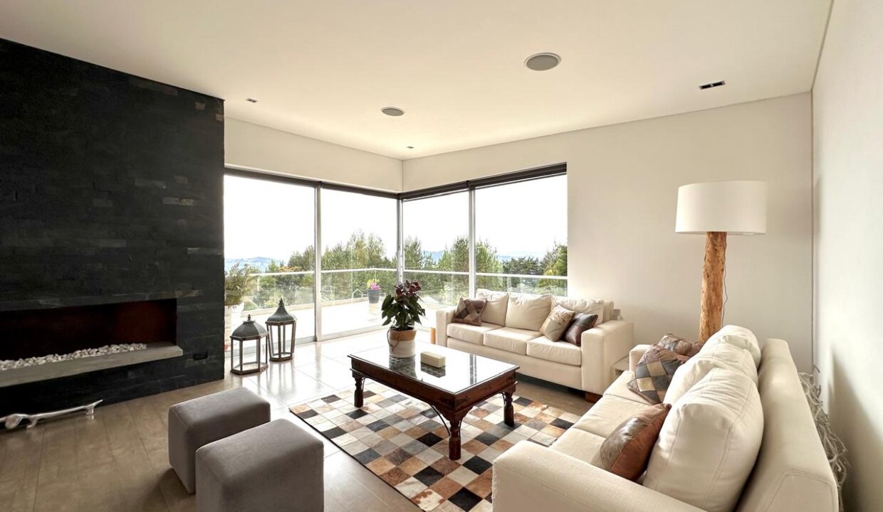 WhatsApp Image 2024-10-02 at 12.50.04 (6)