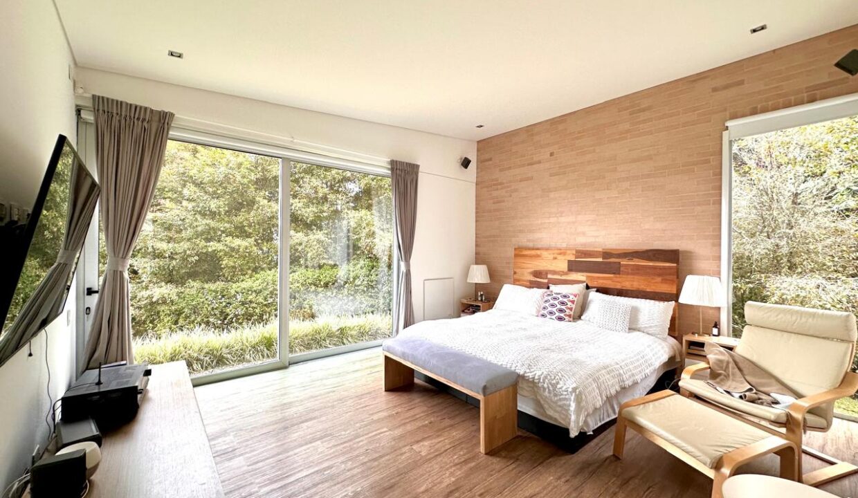 WhatsApp Image 2024-10-02 at 12.50.04 (9)